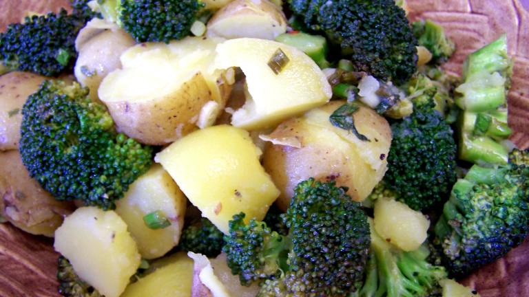 Hot Potato and Broccoli Salad Created by Rita1652