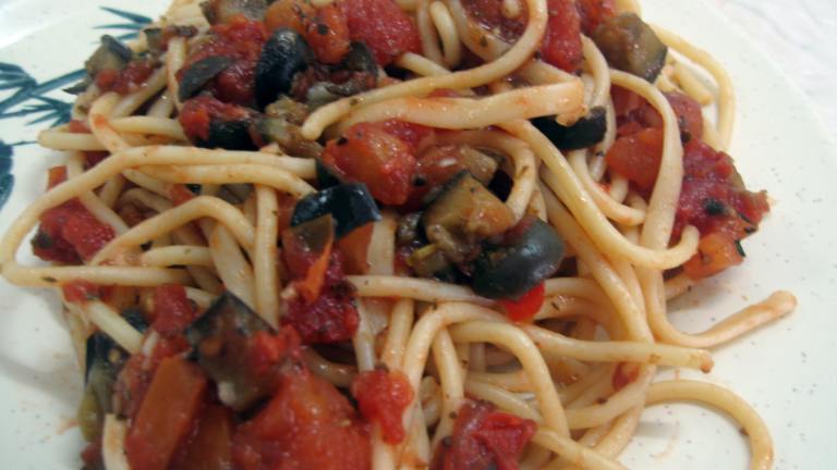 Spaghetti With Tomato and Aubergine (Eggplant) Sauce created by Enjolinfam