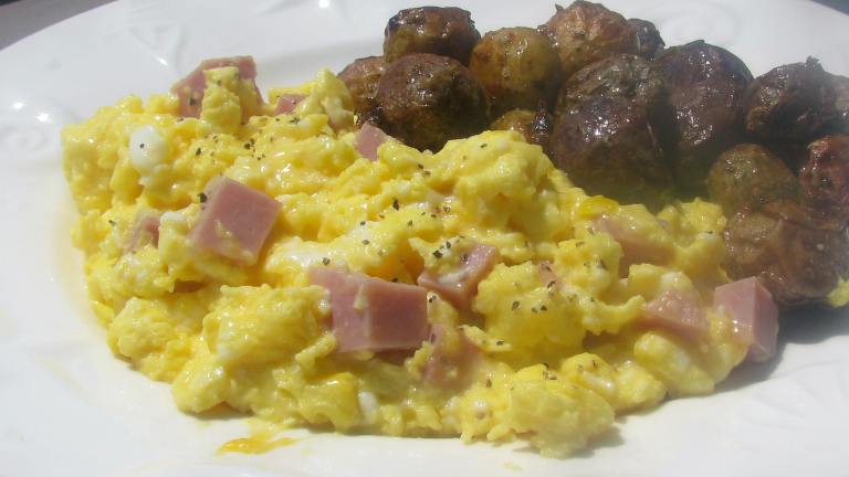 Perfect Ham and Cheese Scrambled Eggs Created by lazyme