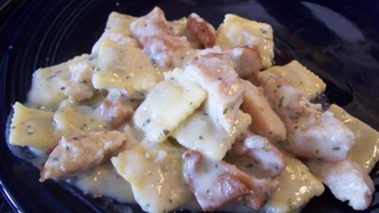 Alfredo Tortellini and Chicken Created by AmyMCGS