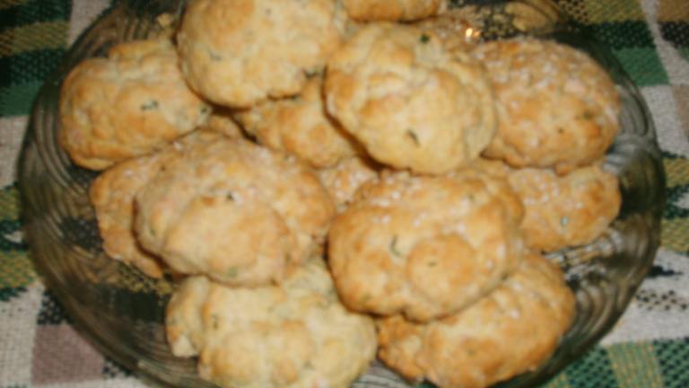 Cheddar & Chive Biscuits Created by Tisme