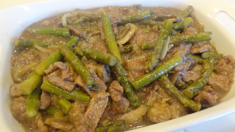 Sesame-Ginger Beef and Asparagus Stir-Fry Created by Marjorie Ram