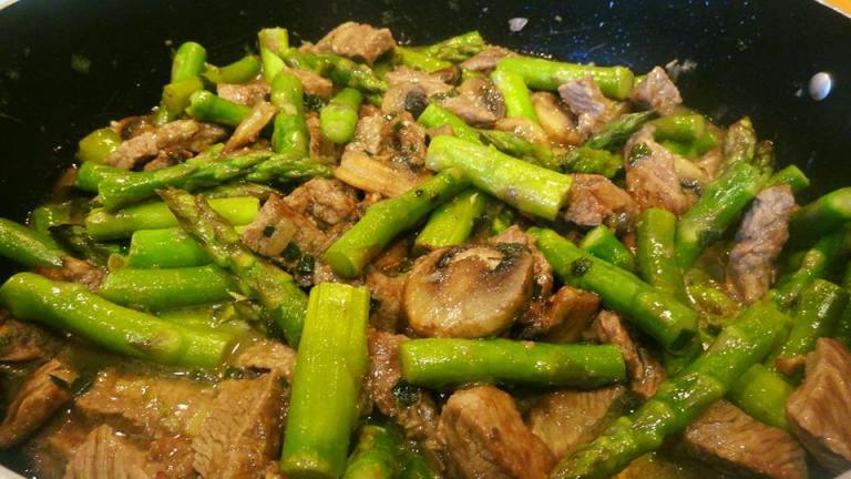 Sesame-Ginger Beef and Asparagus Stir-Fry created by Marjorie Ram