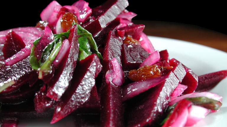 Raw Beetroot Salad created by Chef floWer