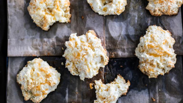 Cheese and Garlic Drop Biscuits Created by Ashley Cuoco
