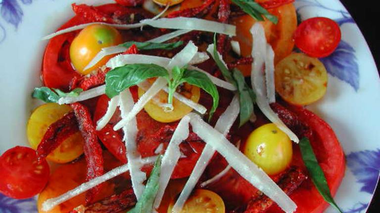 Fresh and Sun-Dried Tomato Salad With Parmesan created by Kumquat the Cats fr