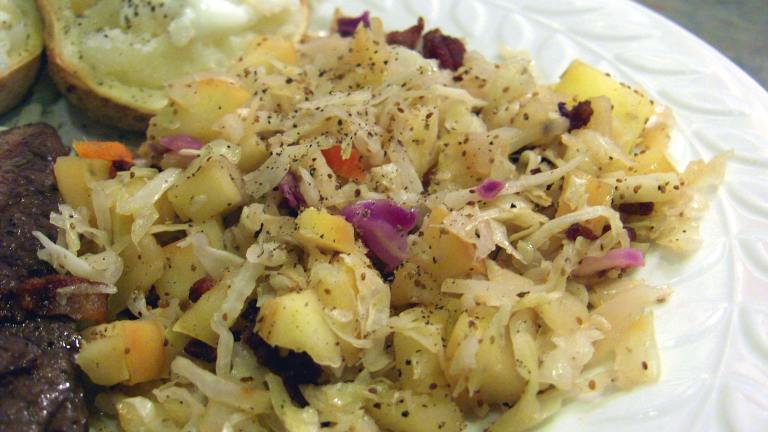 Mom's Hot Skillet Bacon Cole Slaw With Apples Created by Derf2440
