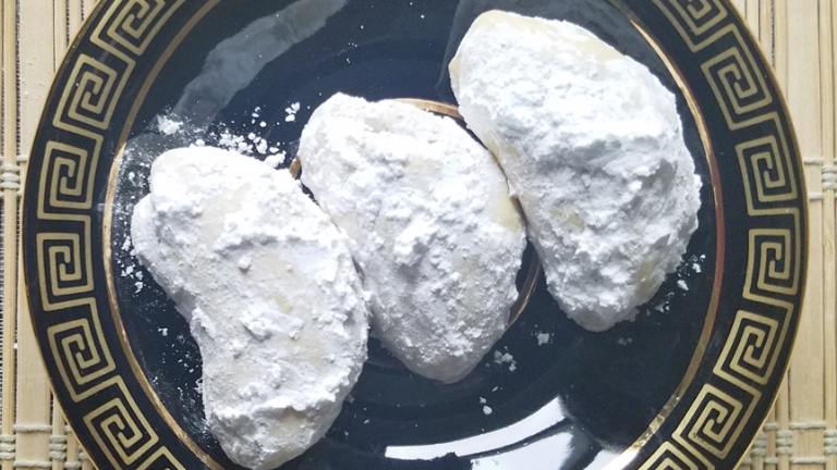 Kourambiethes (Greek Butter Cookies) created by Cleanfreshcuisine