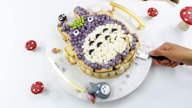Totoro Chocolate Chip Cookie Cake created by roxstarbakes