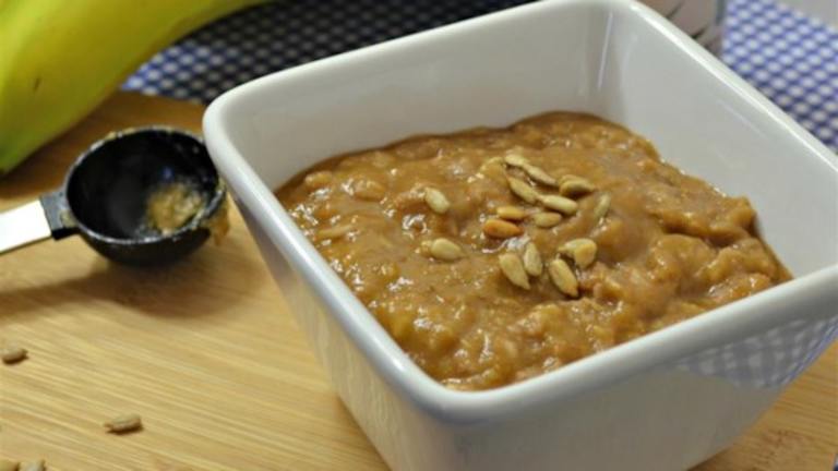 Banana and Sunflower Seed Butter Oatmeal Created by tierra_b3l0ved