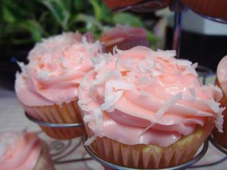 Coconut Cupcakes With White Chocolate Cream Cheese Frosting
