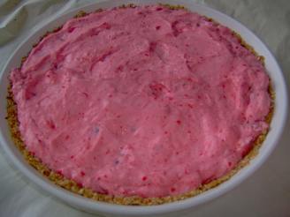 Fluffy Strawberry Pie With Pretzel Crust
