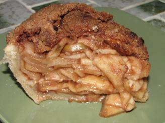 Cinnamon Crumble-Top Apple Pie