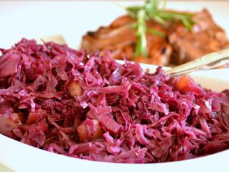 Braised Red Cabbage with Red Onion and Apples