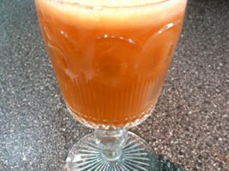 Get Moving Juice (Carrot, Apple and Ginger)