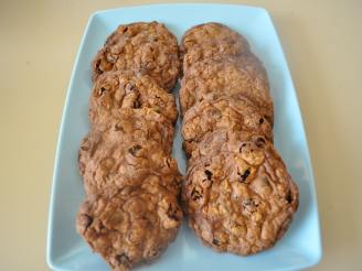 Raisin and Choc-Chip Oat Biscuits / Cookies