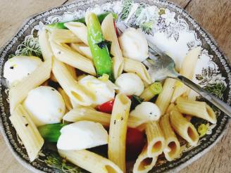 Spring Pasta Salad With Asparagus, Tomato and Mozzarella