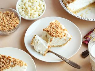 White Chocolate No-Bake Cheesecake Pie