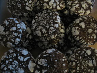 Gooey Chocolate Crackle Cookies