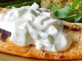 Broiled Salmon Fillets With a Spicy Sauce