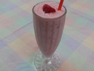 Perfect Pineapple Strawberry Smoothie (Healthy Too!)