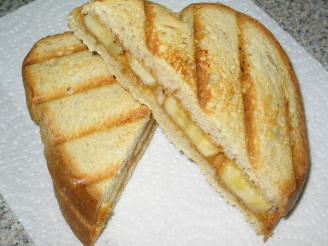 Grilled Peanut Butter and Banana Sandwich (No Butter)