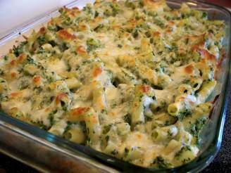 Baked Rigatoni With Spinach, Ricotta, and Fontina