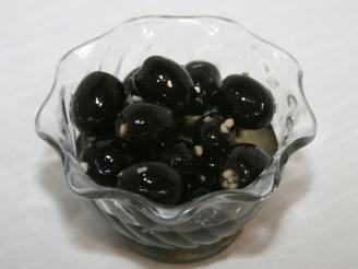 Spicy Garlic Olives