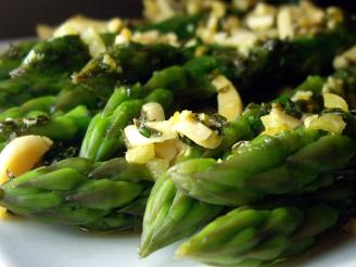 Steamed Asparagus With Almond Butter