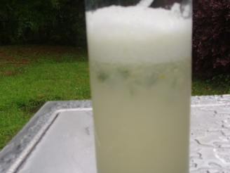 Refreshing Brazilian Lemonade