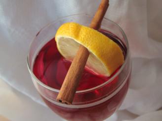 Spiced Cranberry Cocktail Iced Tea