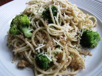 Broccoli and Garlic Breadcrumb Spaghetti