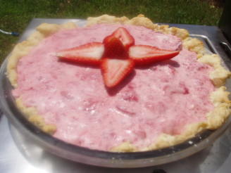 Bavarian Strawberry Cream Pie