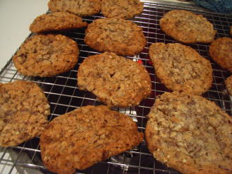 Family Favorite Chewy Apricot Pecan Oatmeal Cookies