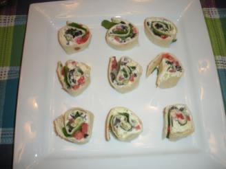 Greek Salad Pinwheel Party Appetizer