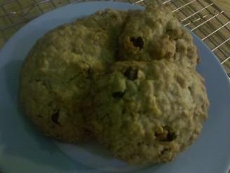 Big Chewy Oatmeal-Raisin Cookies