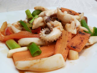 Spicy Stir Fried Squid (Ohjing-Uh Bokkeum)