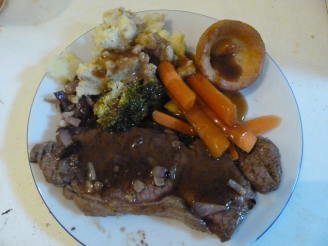 Pan Fried Beef, Mash Potatoes and Vegetables