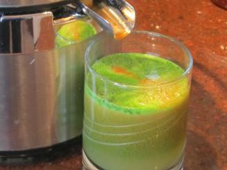Kale Carrot and Apple Calcium Booster Juice for Juicer