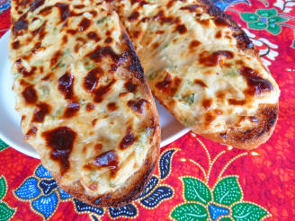 Nif's Grilled Sriracha Garlic Bread