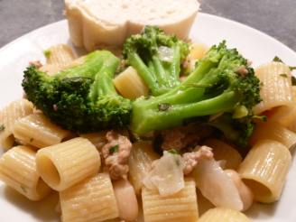 Easy Turkey Sausage, Broccoli, and Pasta