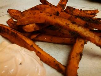 Spicy Sweet Potato Fries With Sriracha Dipping Sauce