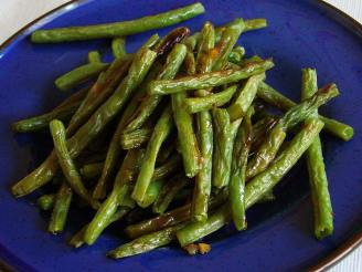 Spicy Garlic Roasted Green Beans