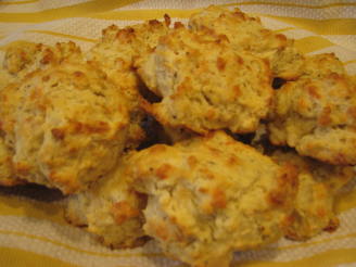 Cheesy Garlic-Thyme Drop Biscuits