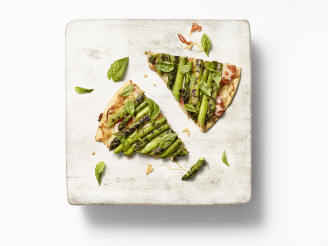 Grilled Asparagus Pizza