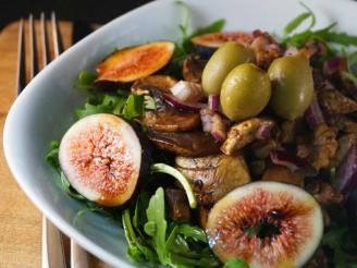 Fig, Walnut & Mushroom Salad With a Carob & Balsamic Dre