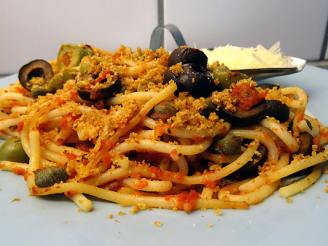 Pasta With Tomatoes, Capers, Olives and Breadcrumbs