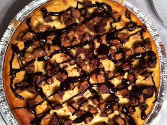 Chocolate Drizzled Peanut Butter Cheesecake