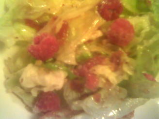 Mixed Greens with Raspberries and Walnuts