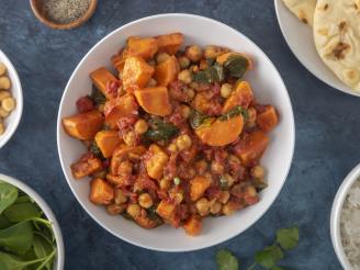Sweet Potato Curry With Spinach and Chickpeas